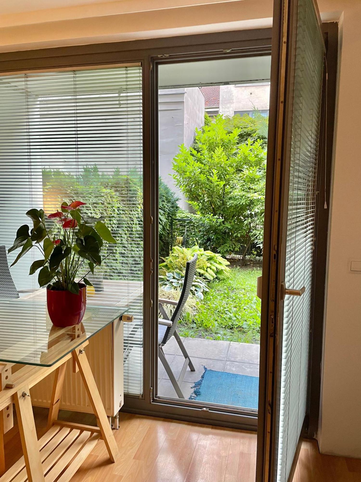 Apartment Mit Logia Und Kleinen Garten In Zentraler Lage 2 Вена Экстерьер фото